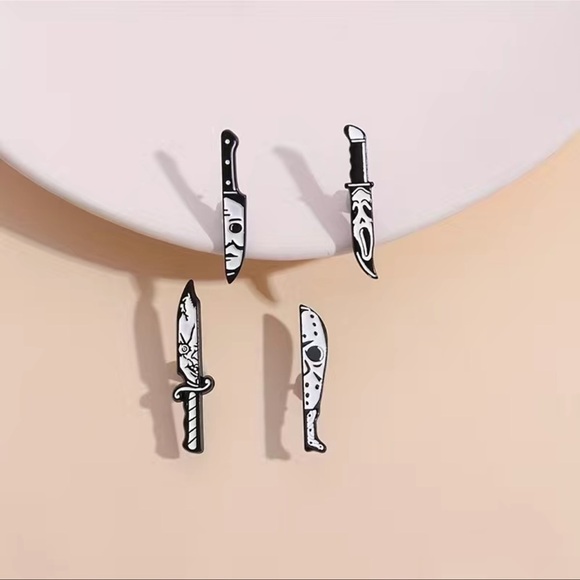 Horror movie pins brooches chucky scream Jason NEW gift halloween - Picture 7 of 7